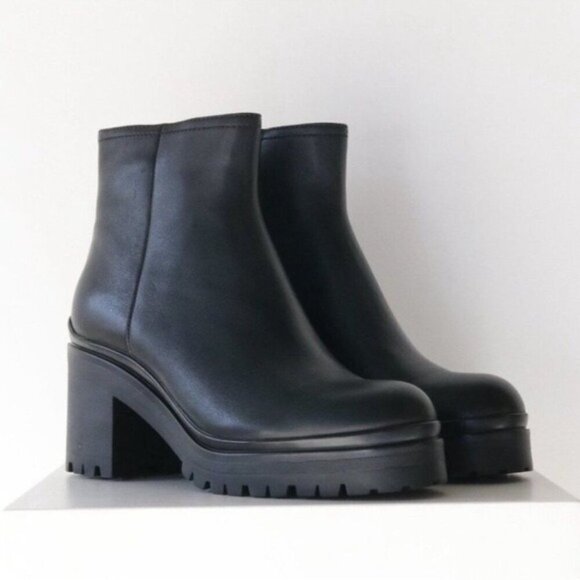 Jeffrey Campbell Women's Tracker Block-Heel Platform Booties Size 9.5 Leather - Picture 1 of 13